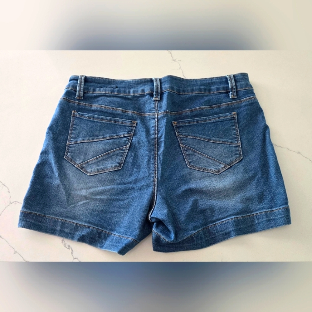 d.jeans Denim Blue Women's Shorts - Picture 2 of 3